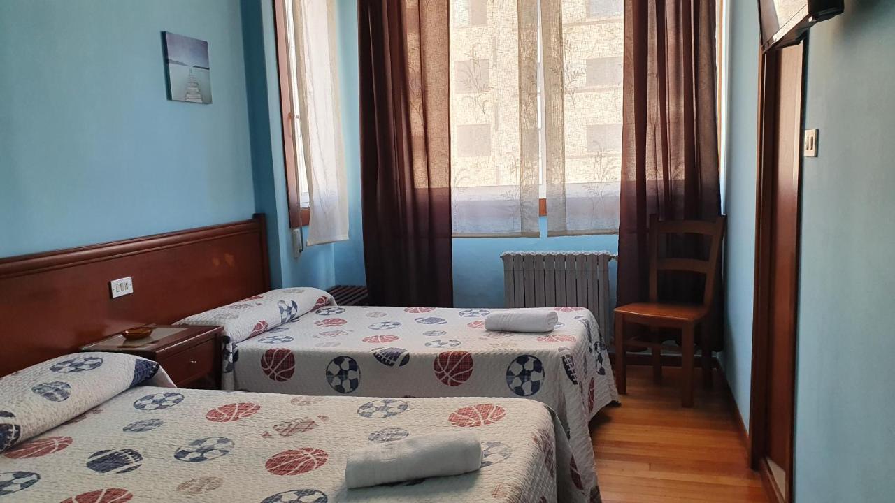 Pension Residencia Buenos Aires Vigo Exteriör bild
