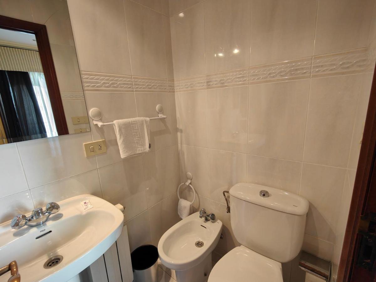 Pension Residencia Buenos Aires Vigo Exteriör bild