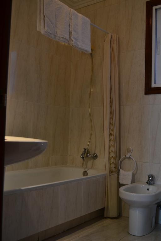 Pension Residencia Buenos Aires Vigo Exteriör bild