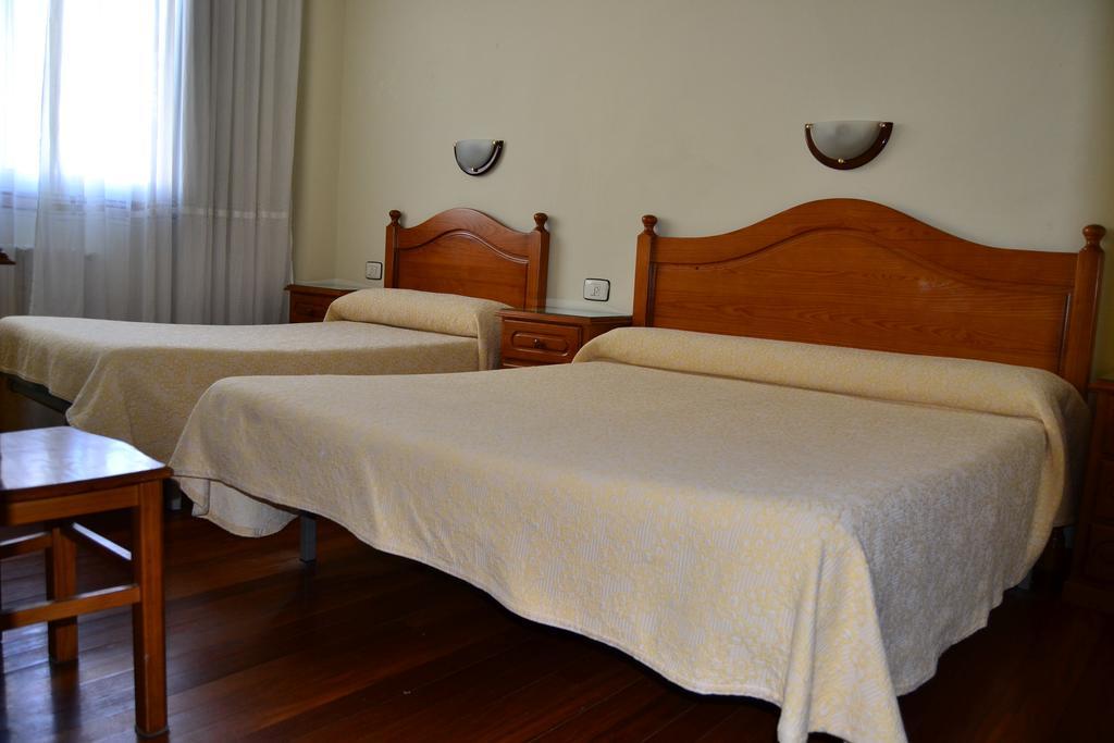 Pension Residencia Buenos Aires Vigo Exteriör bild