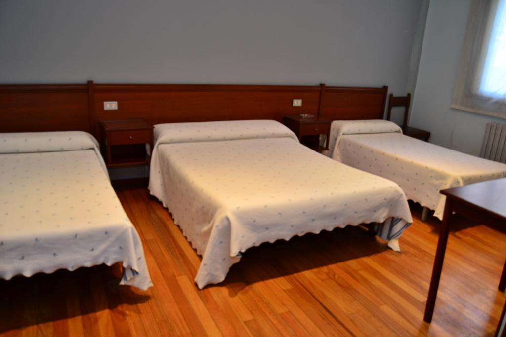 Pension Residencia Buenos Aires Vigo Exteriör bild