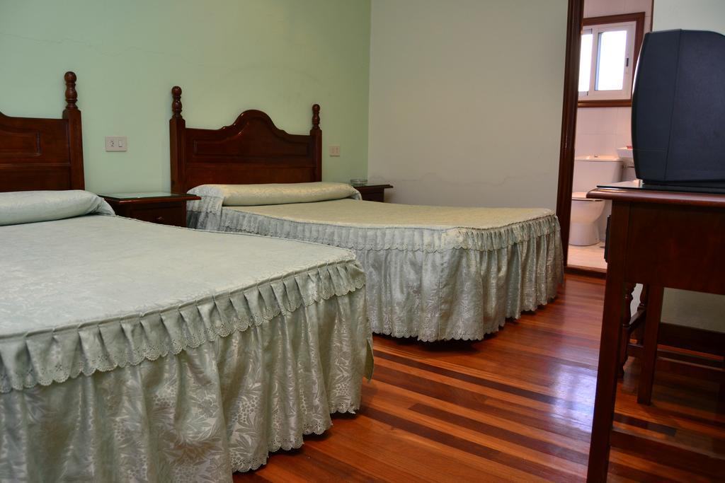 Pension Residencia Buenos Aires Vigo Exteriör bild