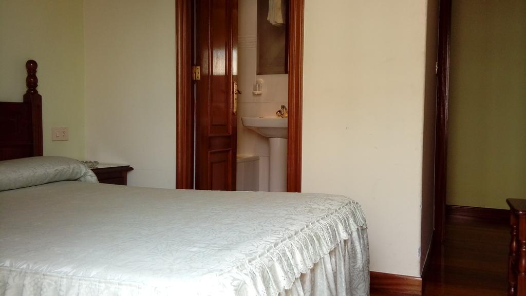 Pension Residencia Buenos Aires Vigo Exteriör bild