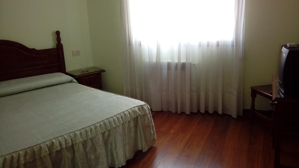 Pension Residencia Buenos Aires Vigo Exteriör bild
