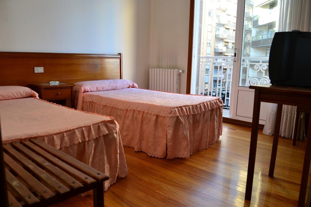 Pension Residencia Buenos Aires Vigo Exteriör bild