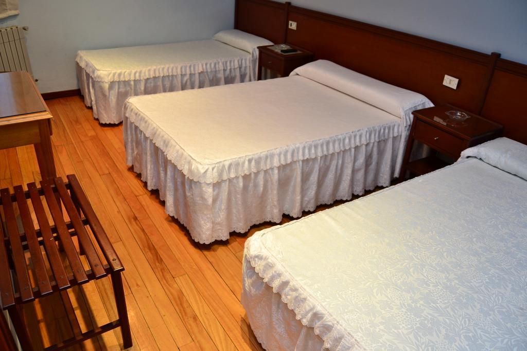 Pension Residencia Buenos Aires Vigo Exteriör bild