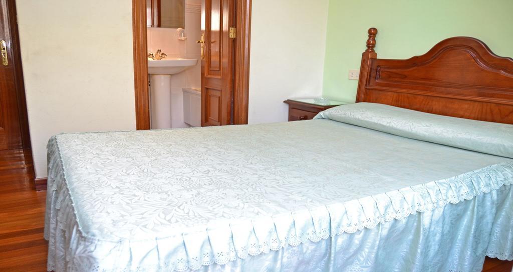Pension Residencia Buenos Aires Vigo Exteriör bild