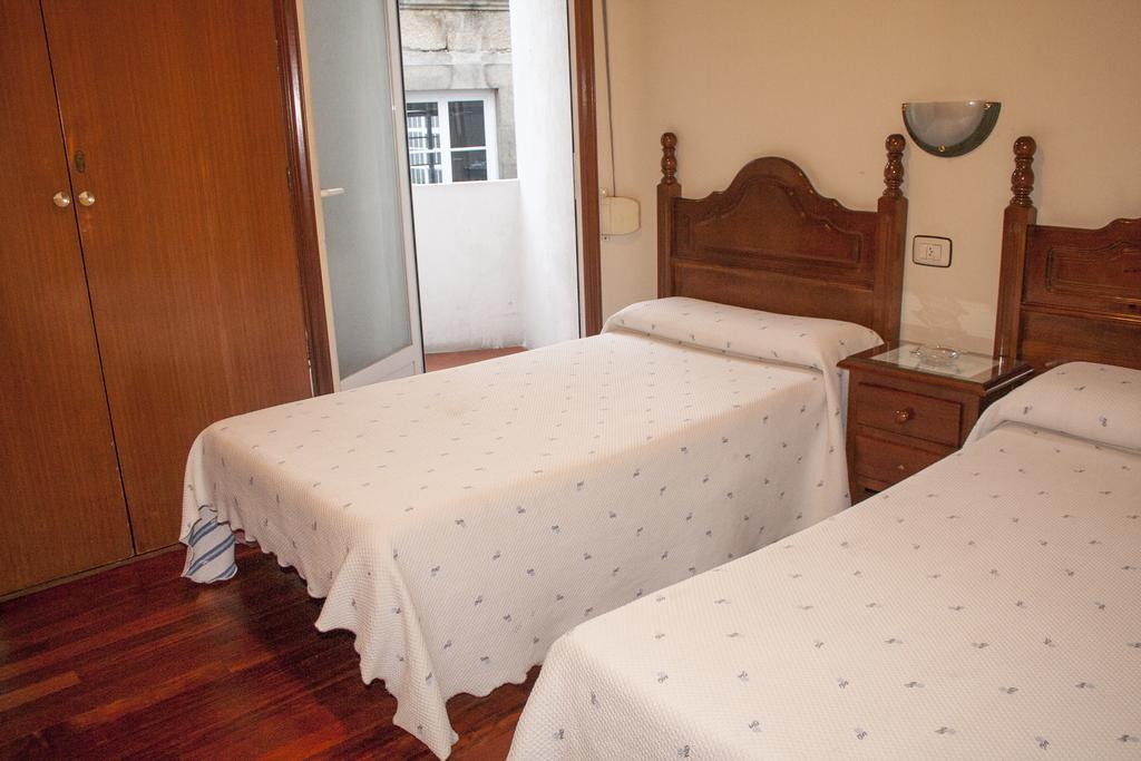 Pension Residencia Buenos Aires Vigo Exteriör bild