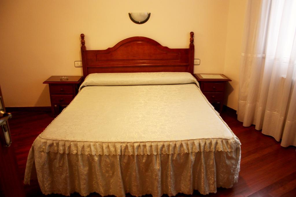 Pension Residencia Buenos Aires Vigo Exteriör bild