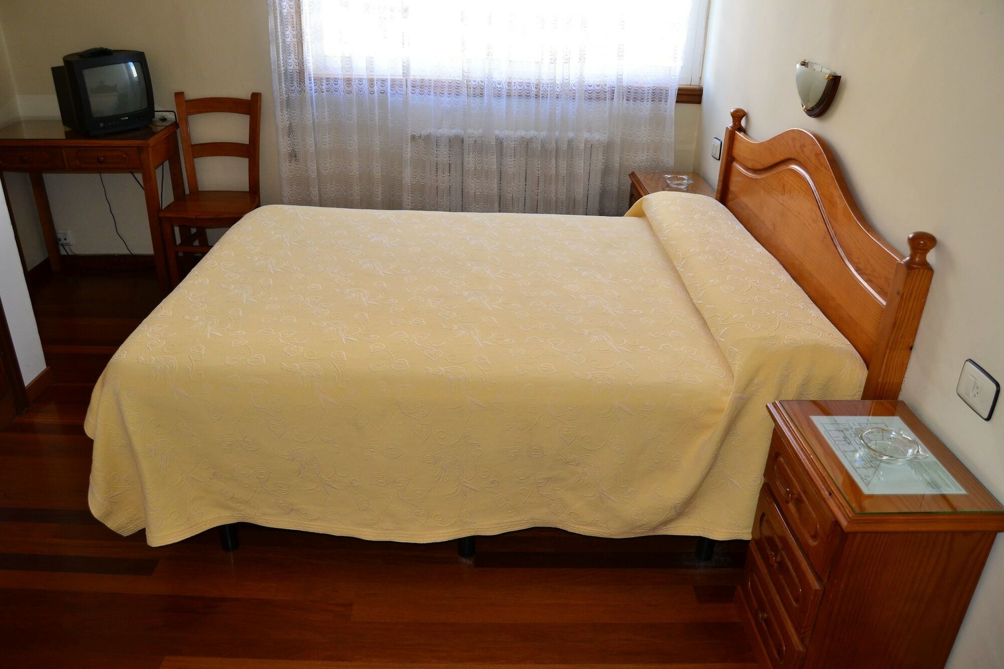 Pension Residencia Buenos Aires Vigo Exteriör bild