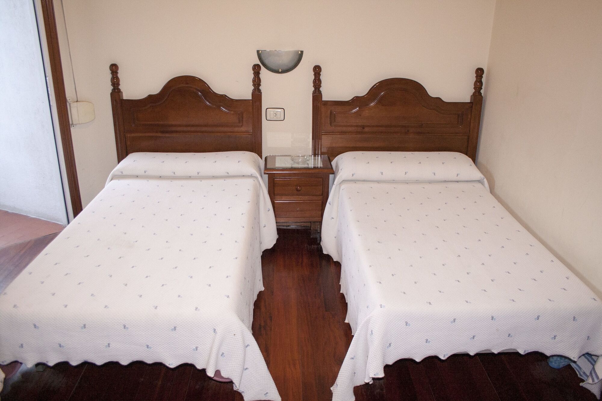 Pension Residencia Buenos Aires Vigo Exteriör bild