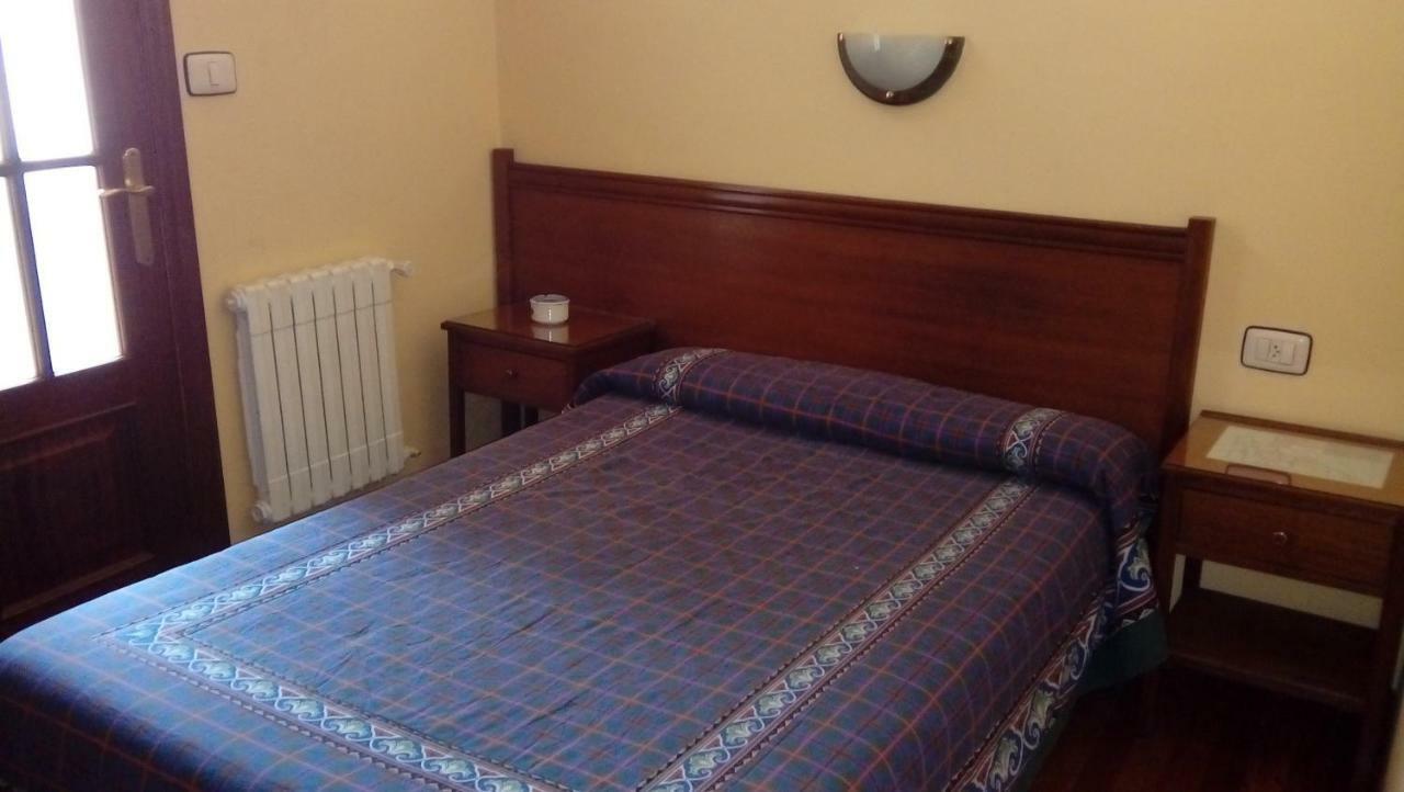 Pension Residencia Buenos Aires Vigo Exteriör bild